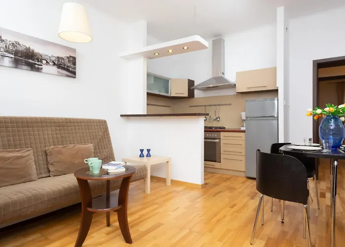 Warsaw New Town Apartment By Noclegi Renters